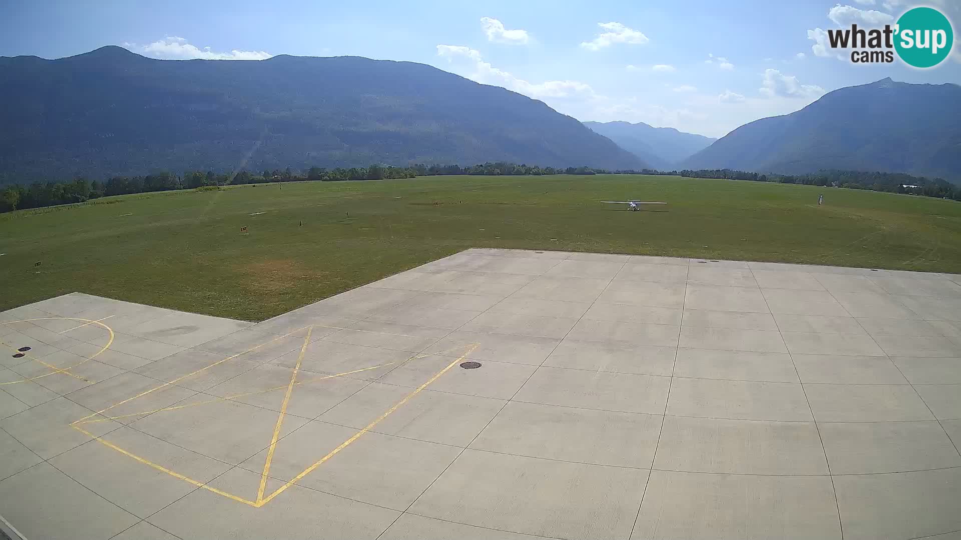 Web kamera zračne luke Bovec – Skydive Bovec