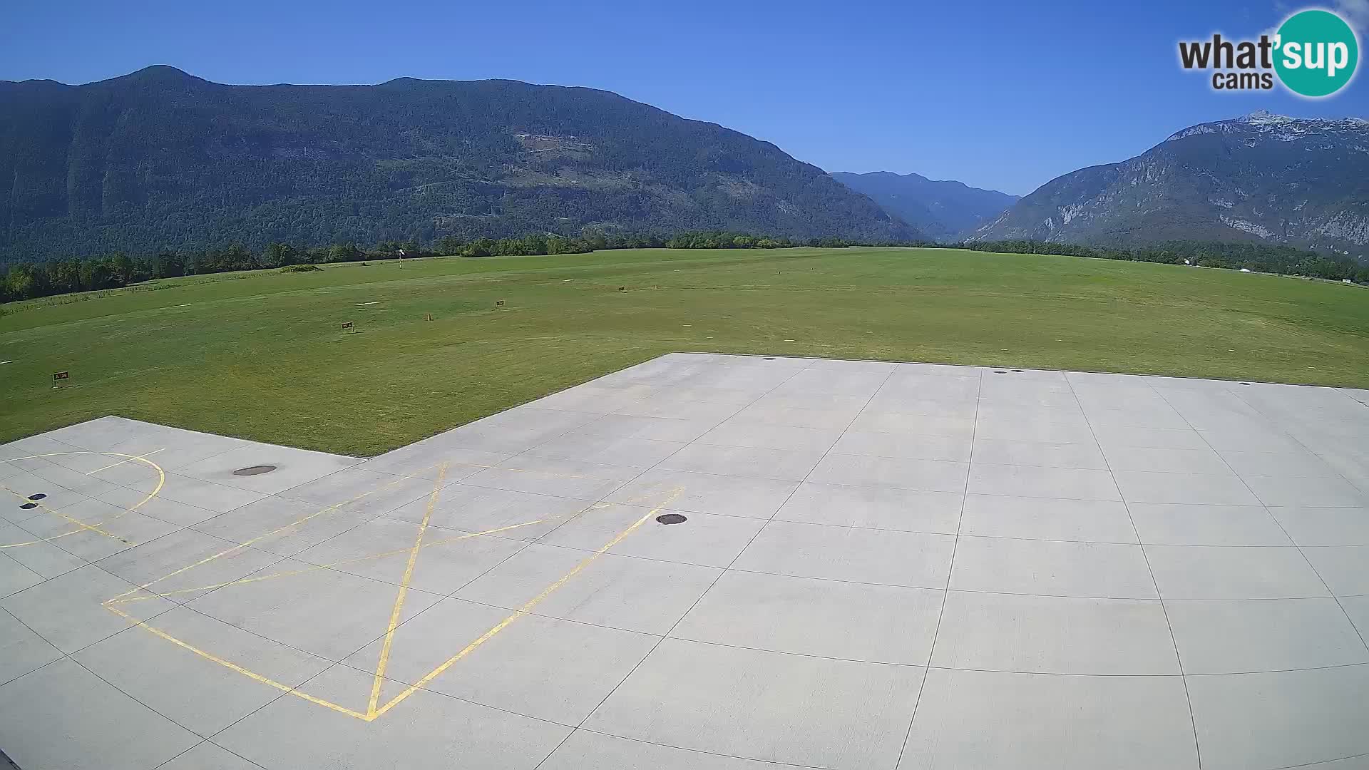 Bovec spletna kamera letališče – Skydive Bovec