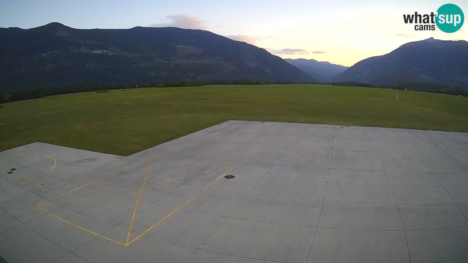 Bovec airport webcam – Skydive Bovec