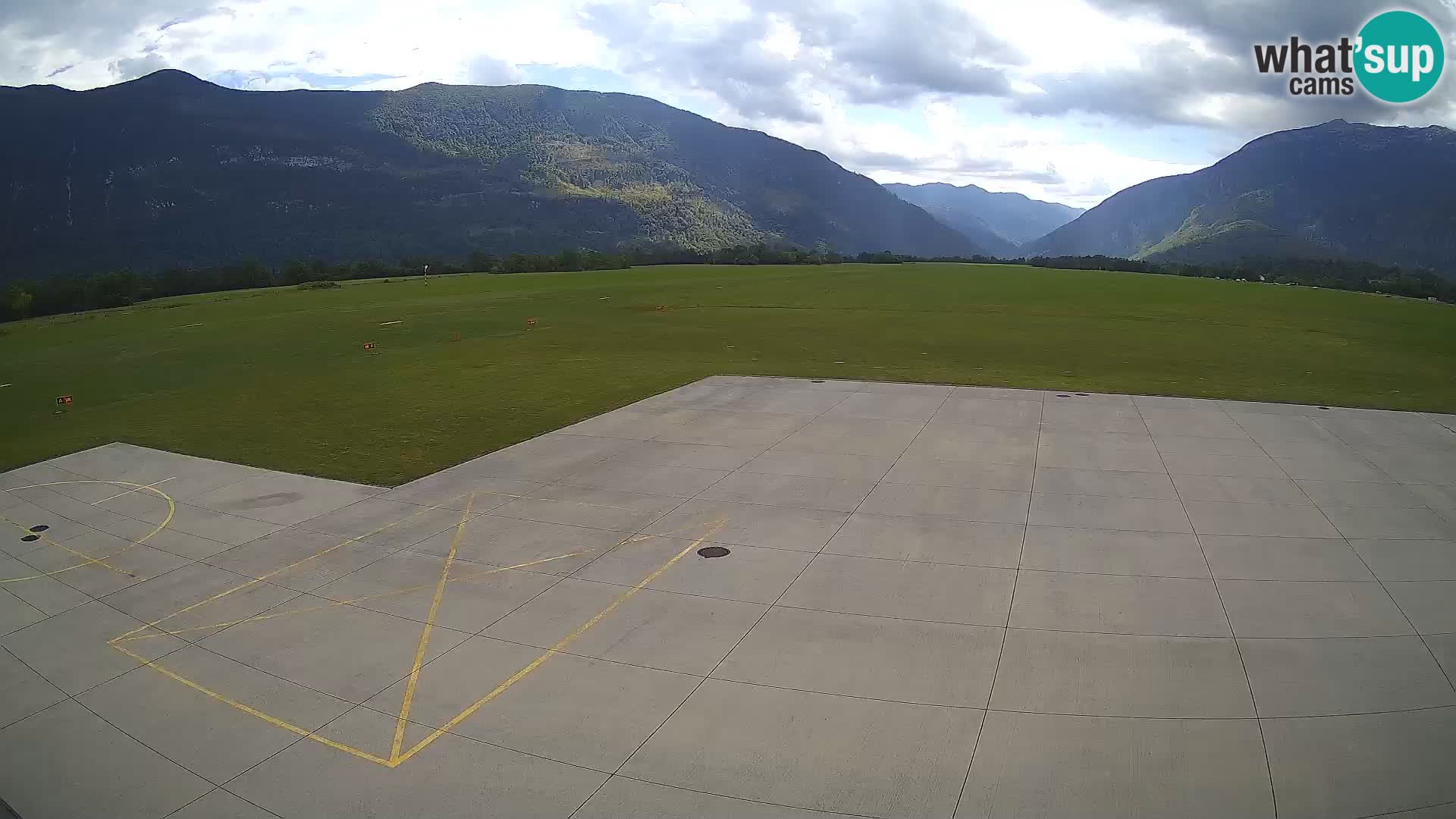 Bovec airport webcam – Skydive Bovec
