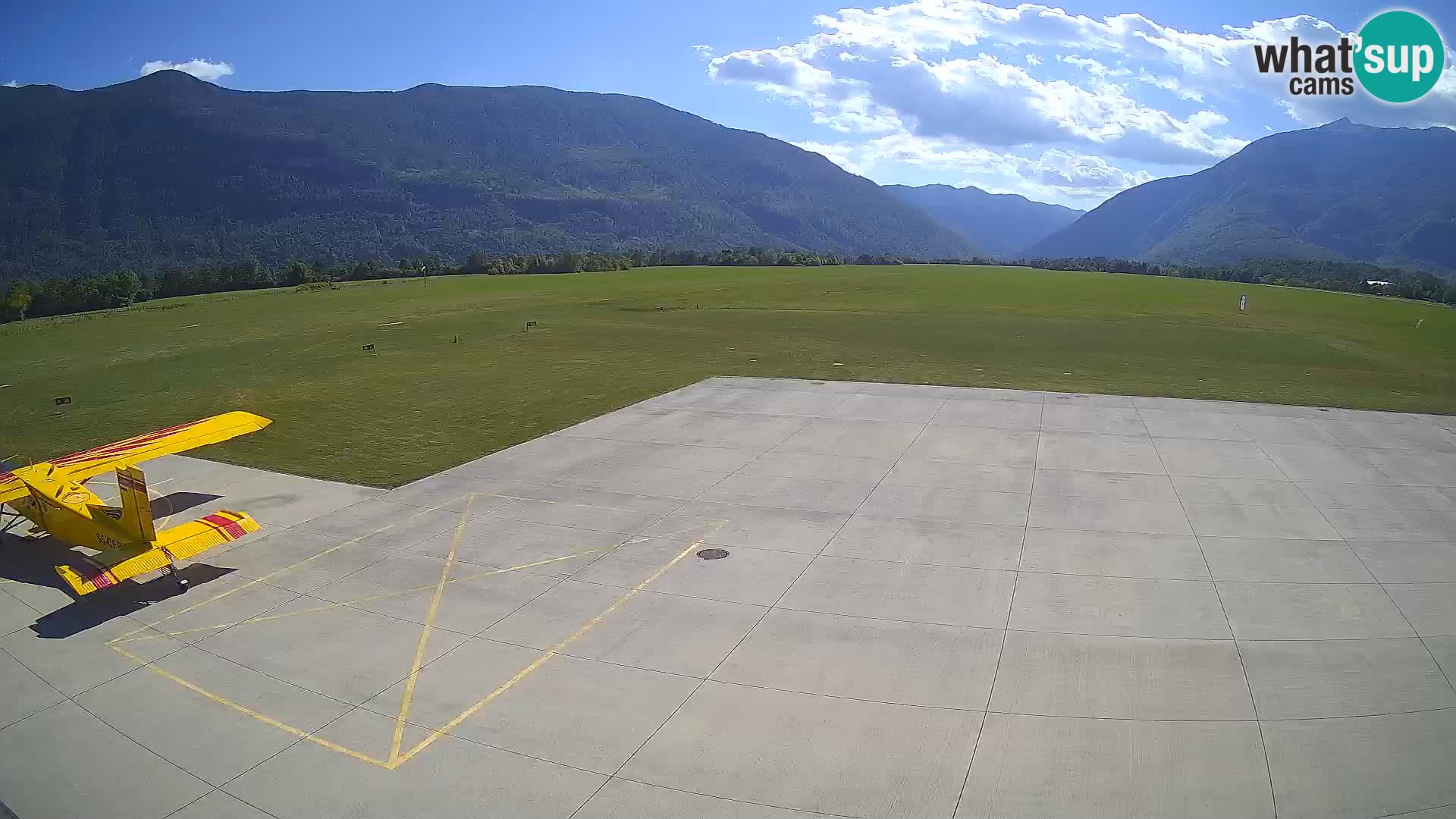 Webcam aereoporto di Bovec (Plezzo) – Vista verso il Kanin