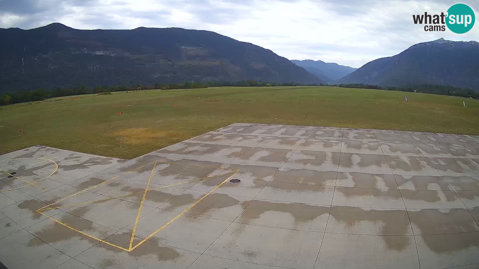 Bovec airport webcam – Skydive Bovec