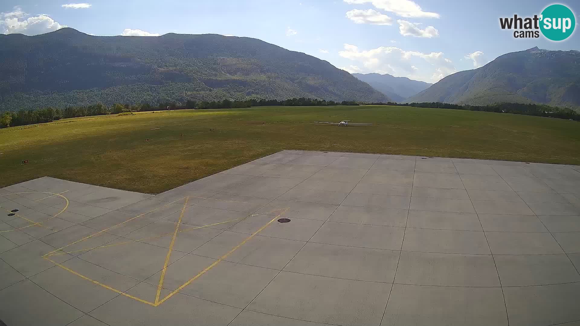 Bovec airport webcam – Skydive Bovec