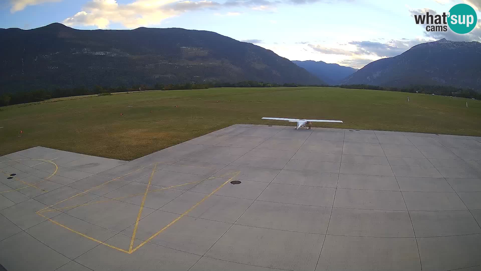 Bovec airport webcam – Skydive Bovec