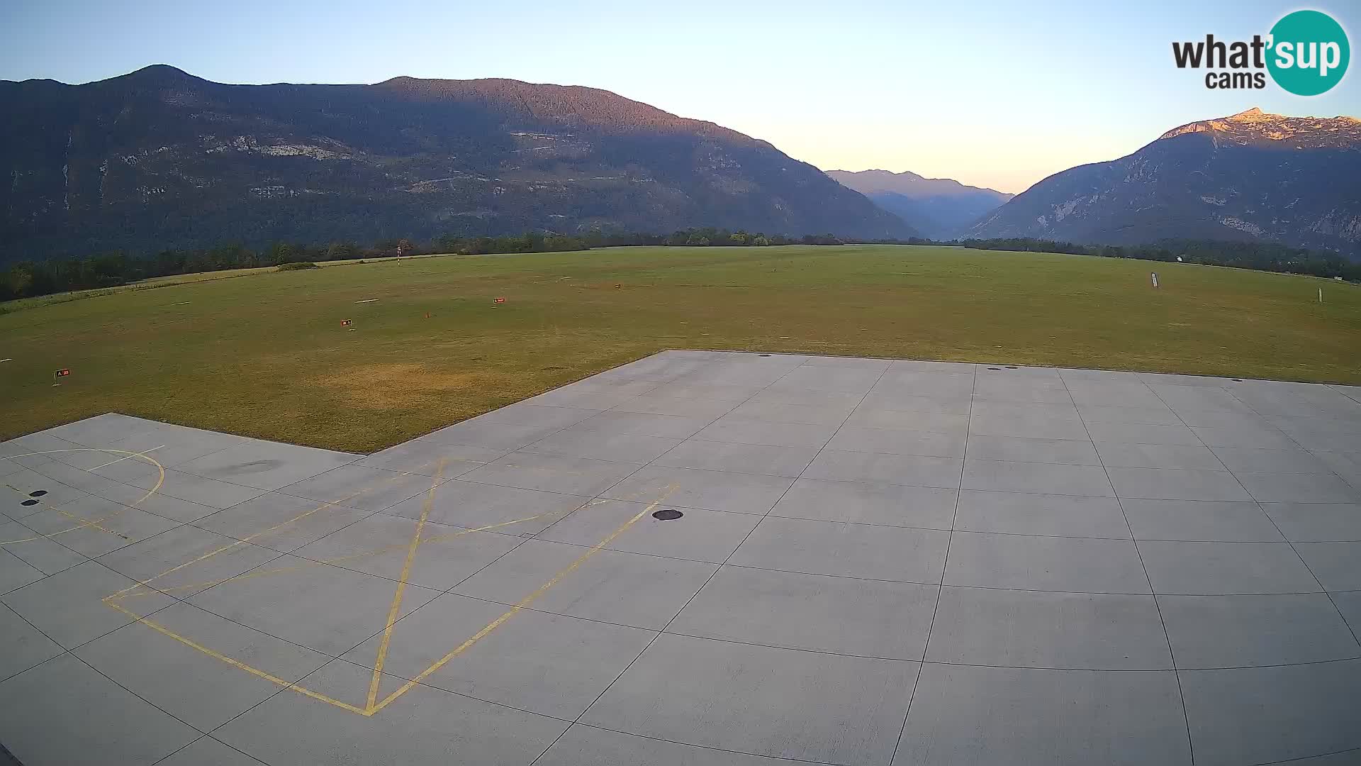 Bovec airport webcam – Skydive Bovec