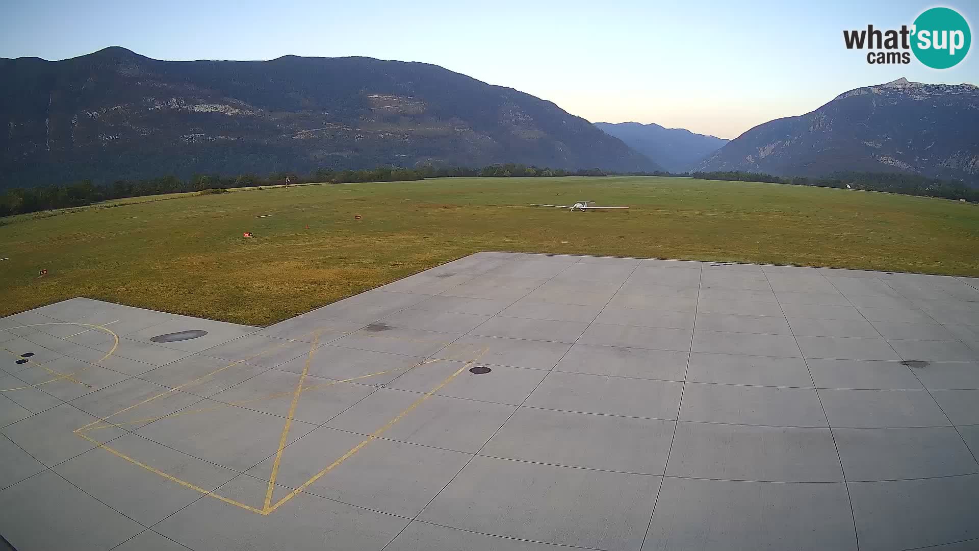Bovec airport webcam – Skydive Bovec