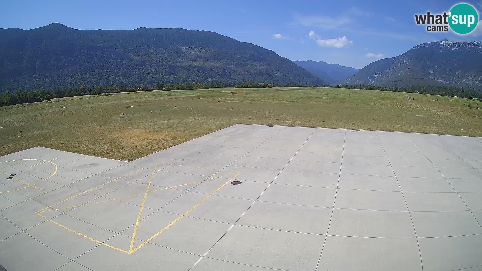 Bovec spletna kamera letališče – Skydive Bovec