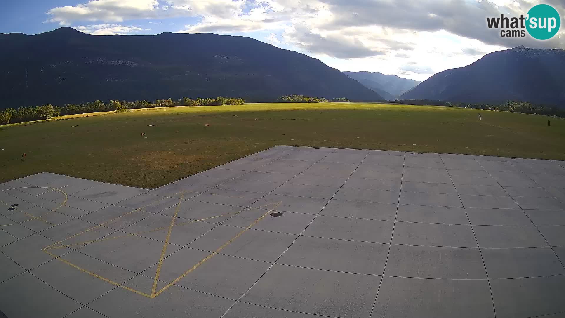 Bovec airport webcam – Skydive Bovec
