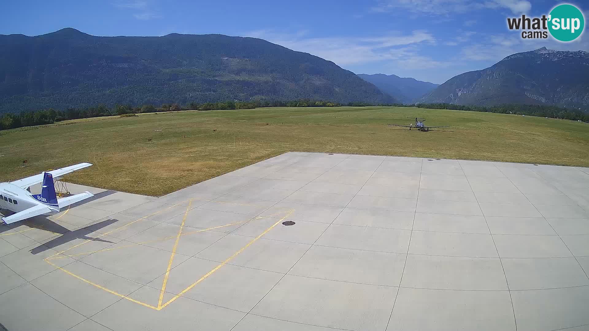 Webcam aereoporto di Bovec (Plezzo) – Vista verso il Kanin