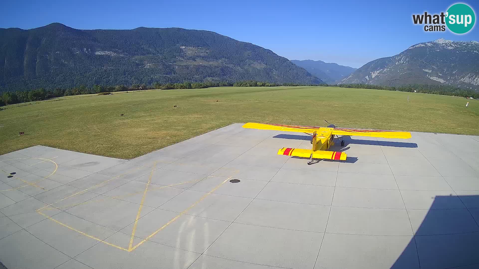 Bovec spletna kamera letališče – Skydive Bovec