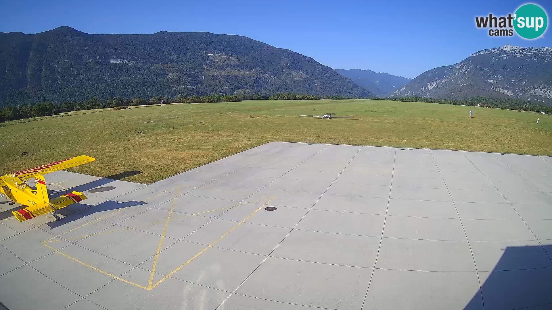 Bovec spletna kamera letališče – Skydive Bovec