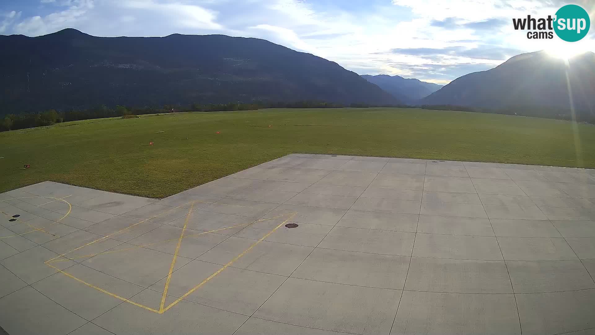 Webcam des Flughafens Bovec – Skydive Bovec