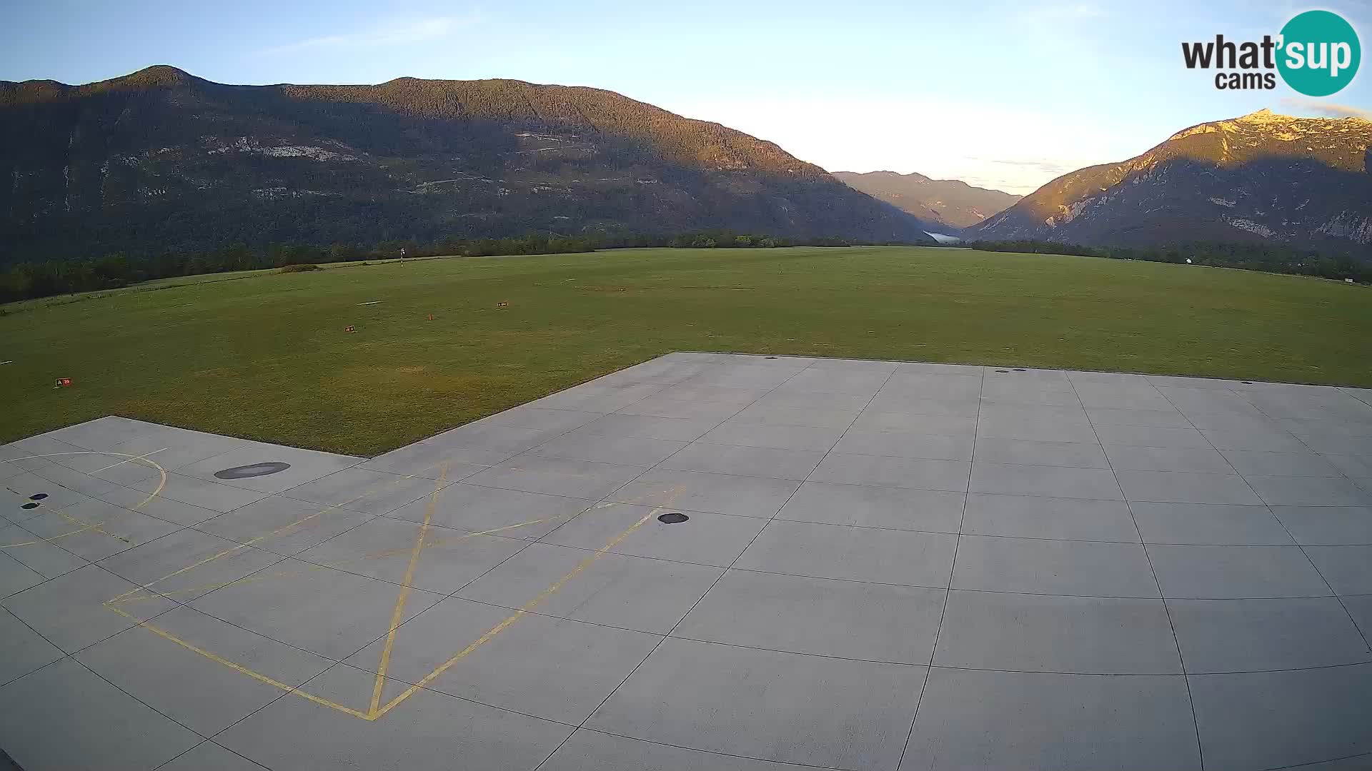 Webcam des Flughafens Bovec – Skydive Bovec
