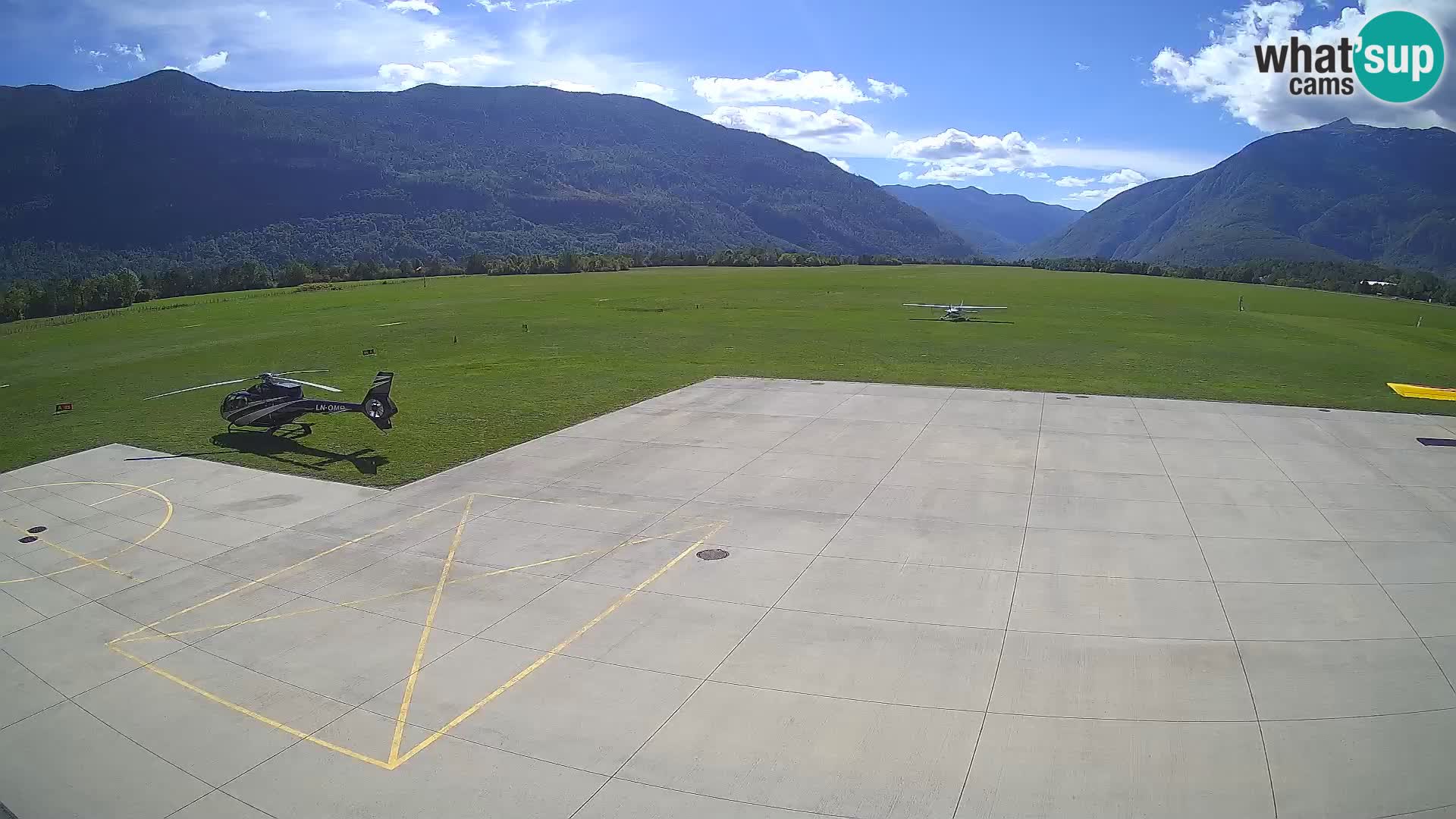 Bovec spletna kamera letališče – Skydive Bovec