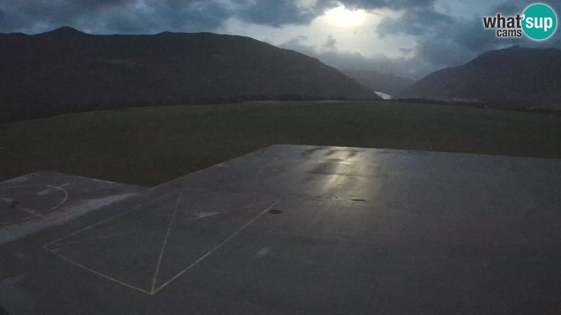 Bovec airport webcam – Skydive Bovec