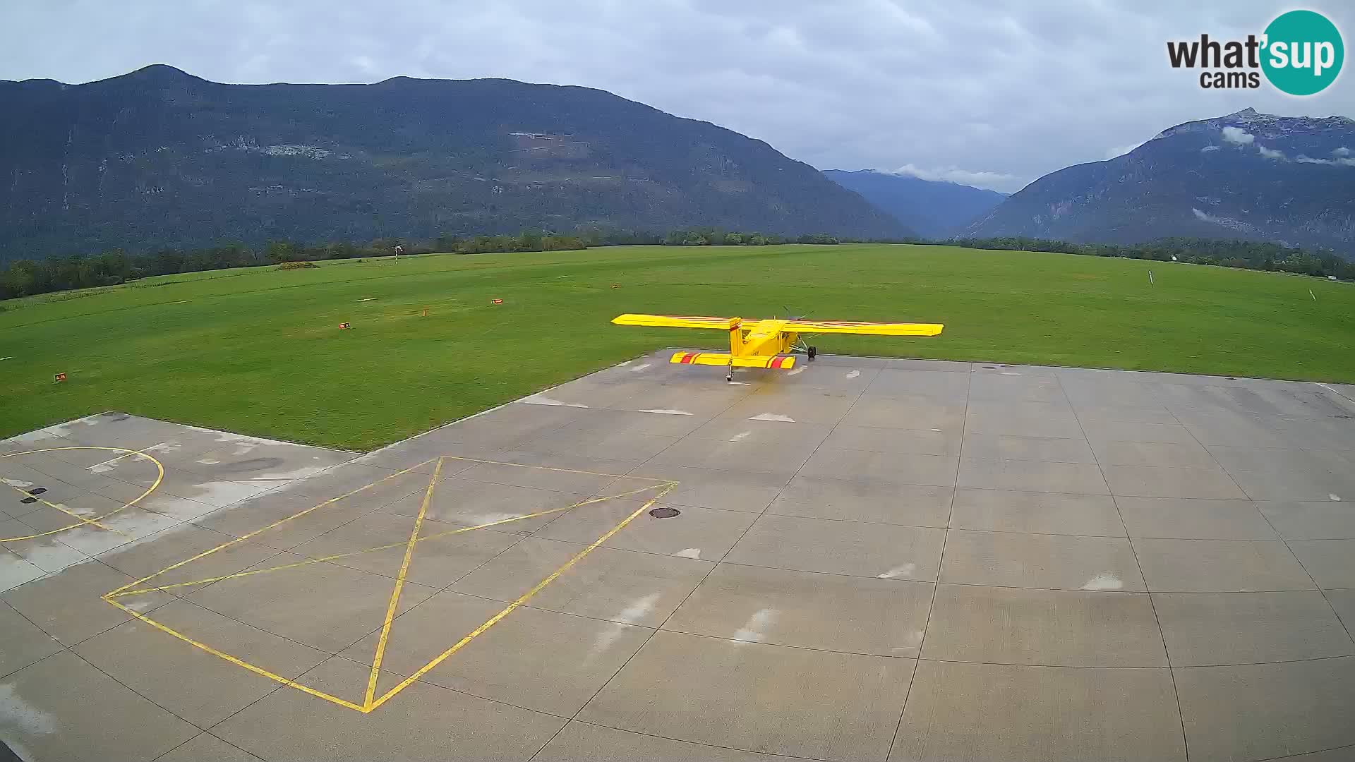 Bovec spletna kamera letališče – Skydive Bovec