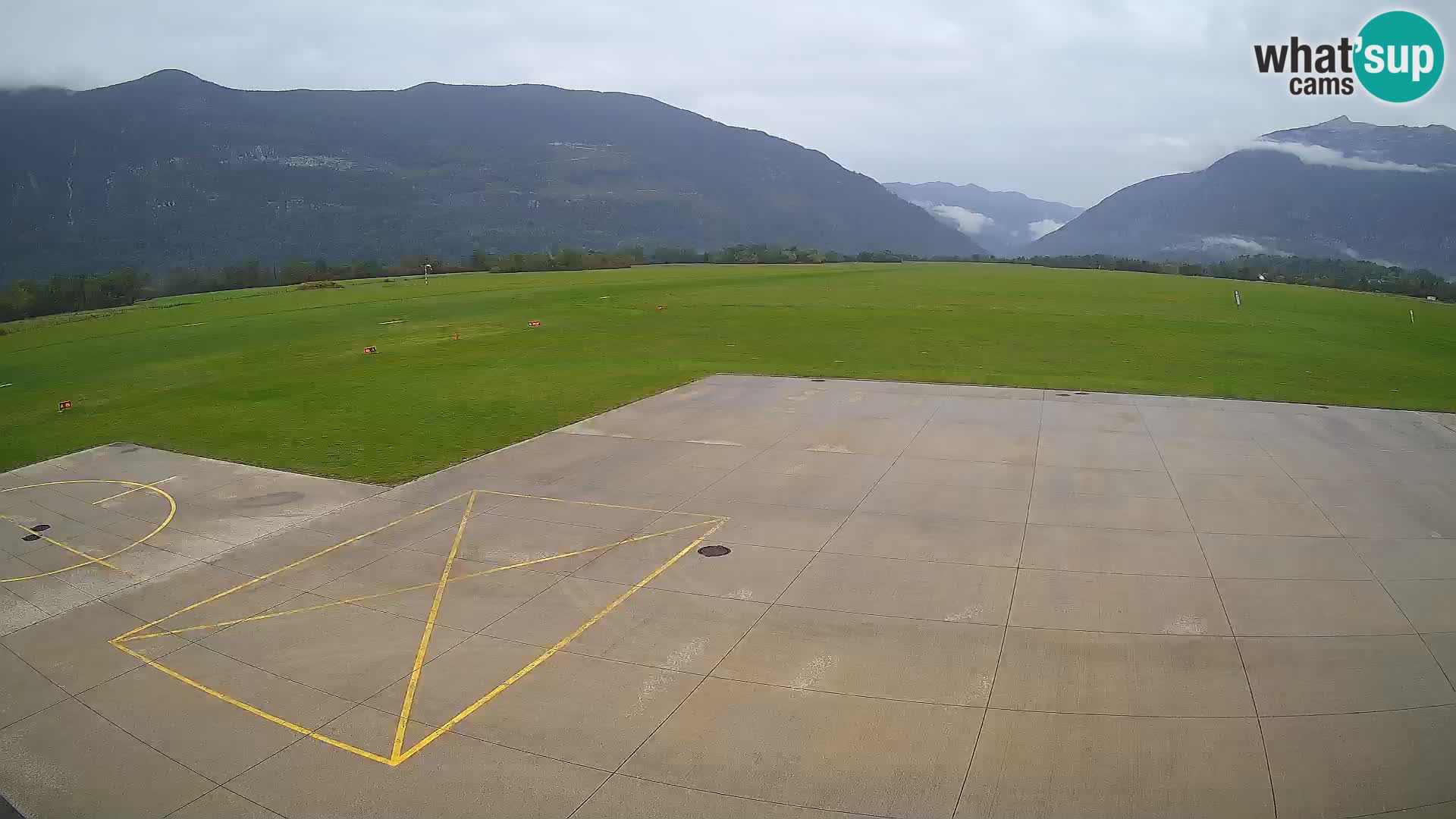 Bovec spletna kamera letališče – Skydive Bovec