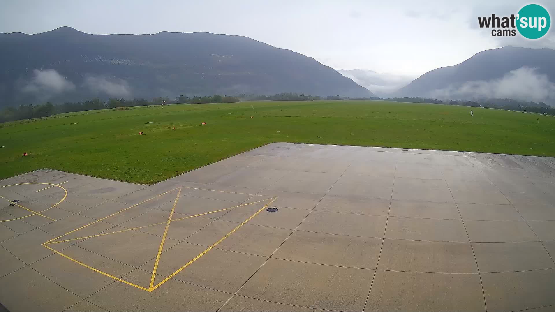Web kamera zračne luke Bovec – Skydive Bovec