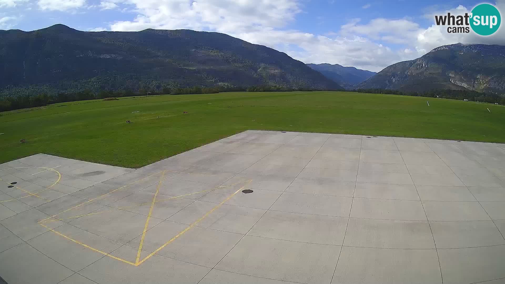 Bovec airport webcam – Skydive Bovec