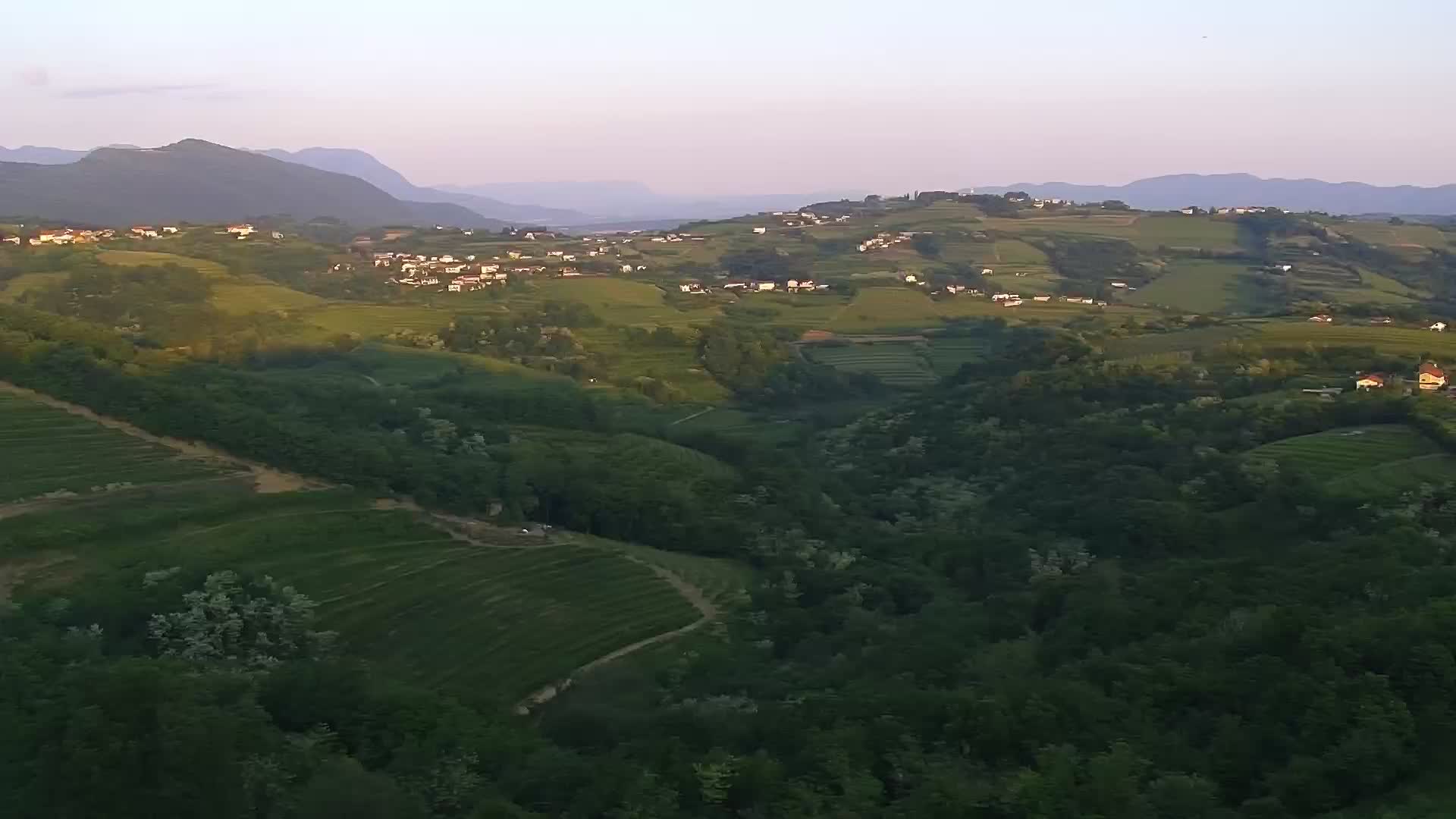 V Živo Šmartno spletna kamera Brda – Hotel San Martin