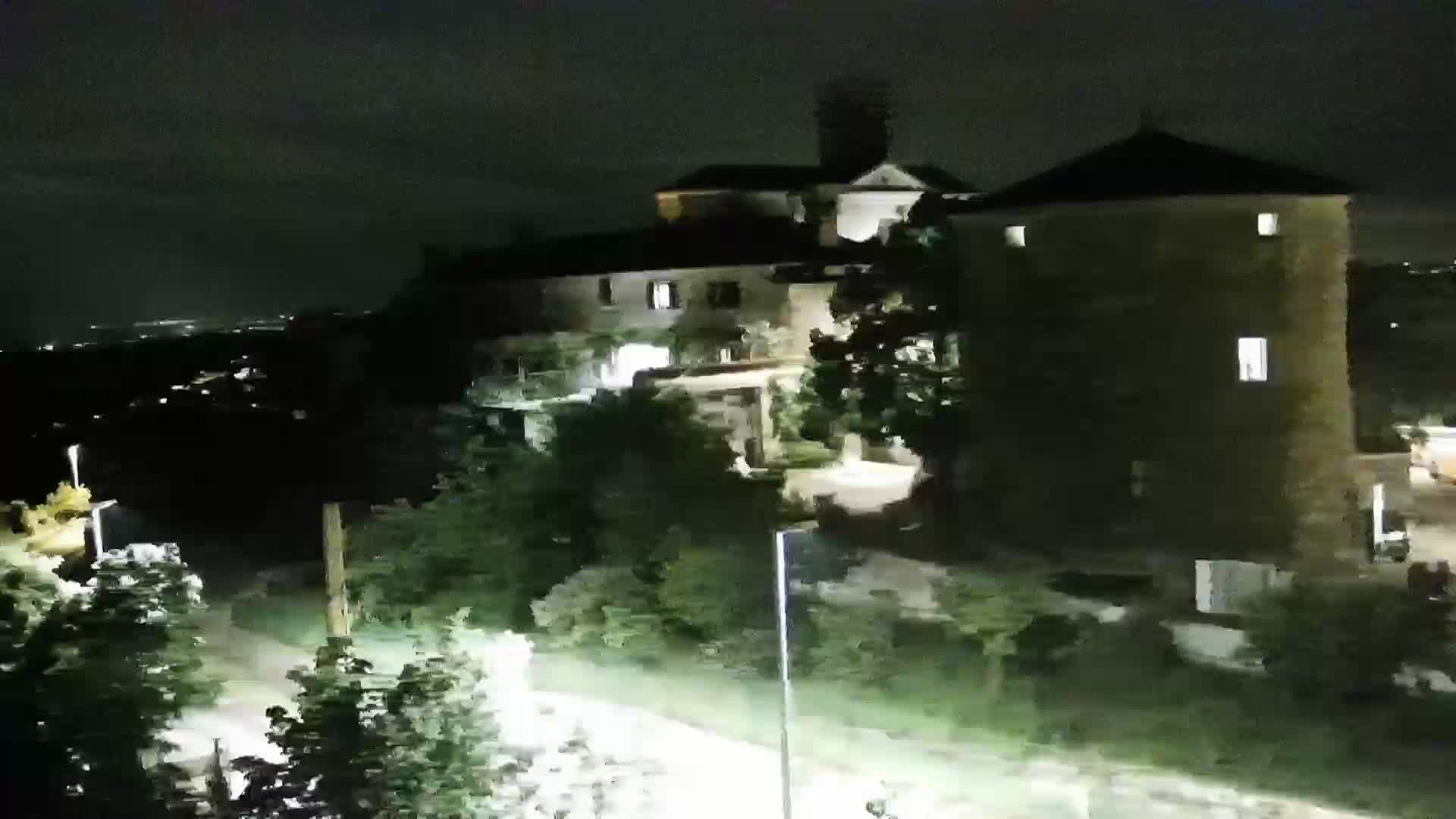U Živo Šmartno web kamera Brda – Hotel San Martin