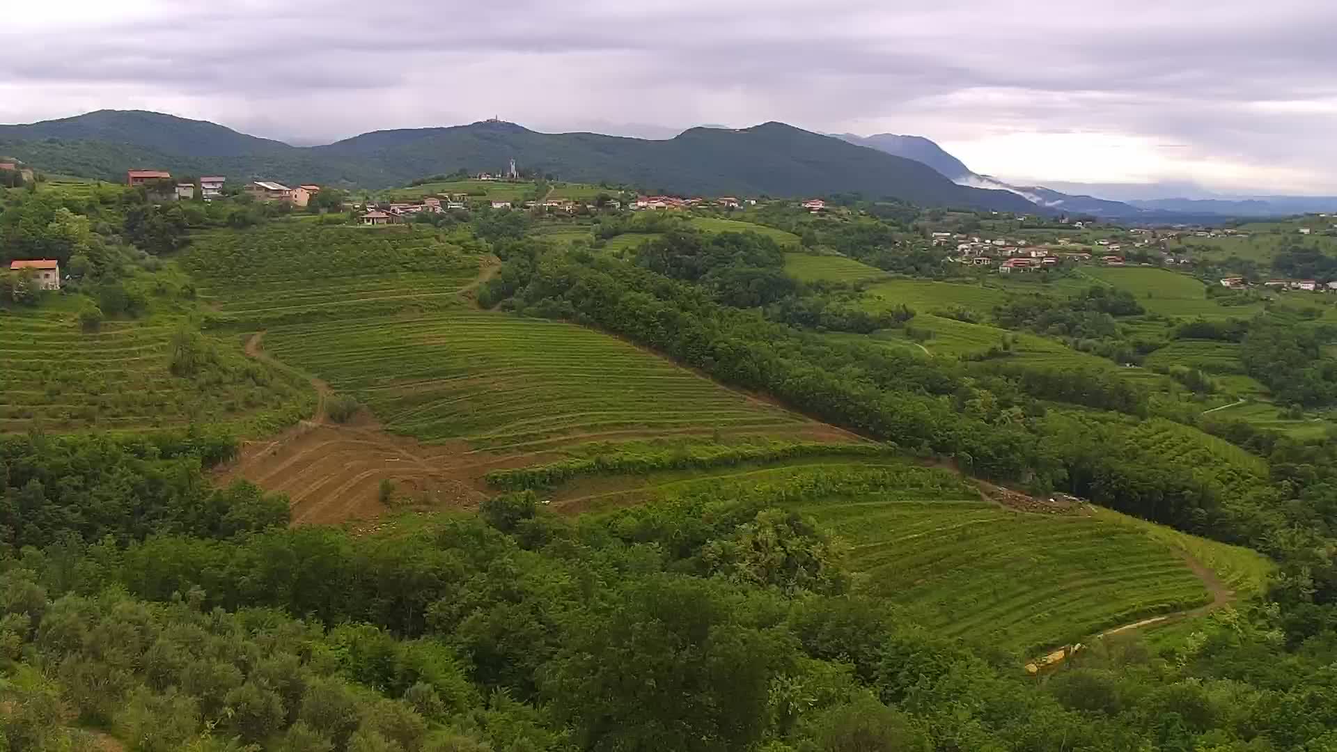 U Živo Šmartno web kamera Brda – Hotel San Martin