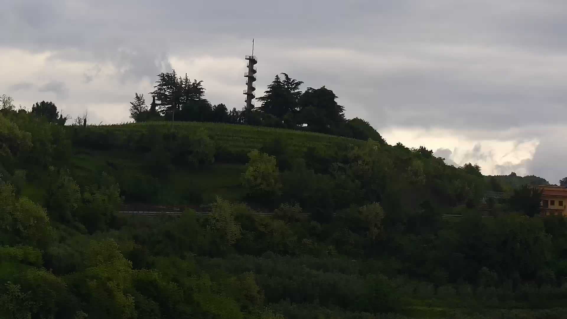 V Živo Šmartno spletna kamera Brda – Hotel San Martin