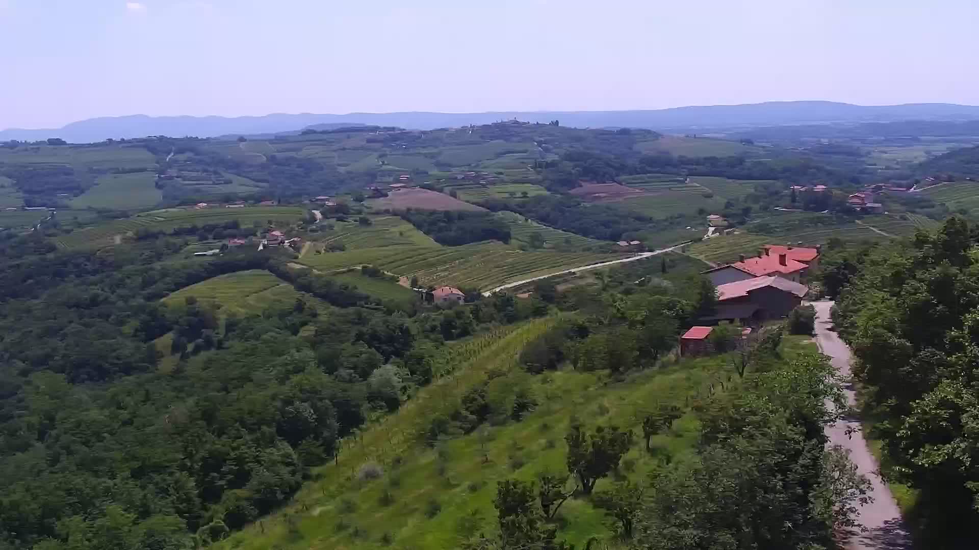 U Živo Šmartno web kamera Brda – Hotel San Martin