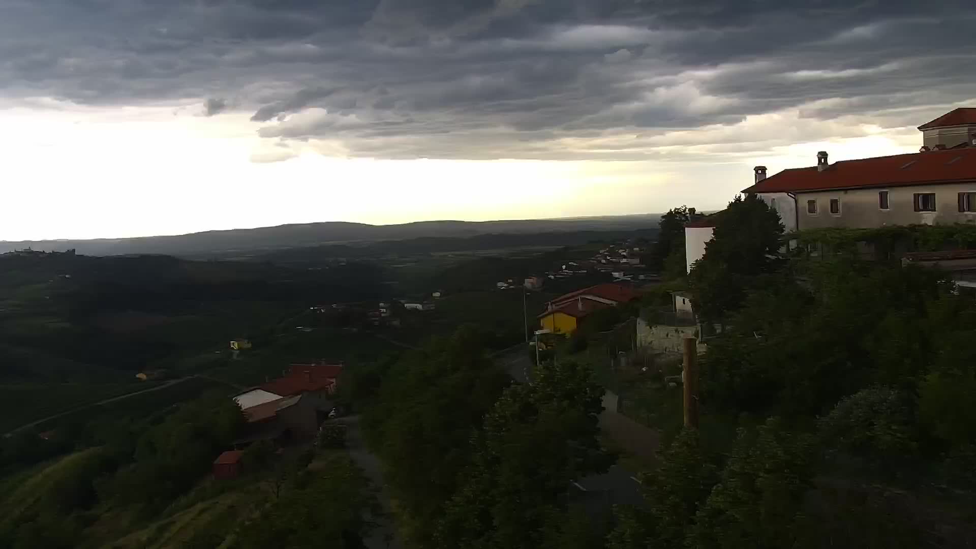 U Živo Šmartno web kamera Brda – Hotel San Martin