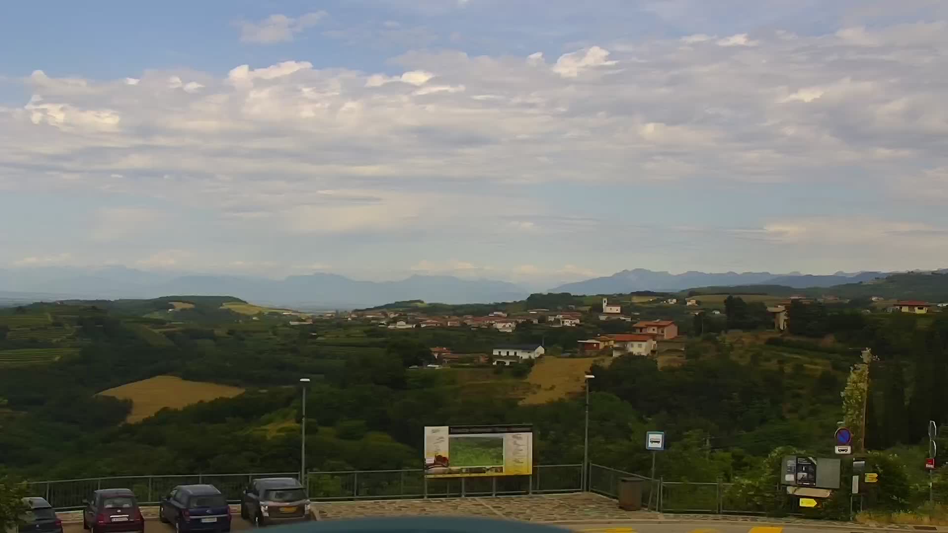 U Živo Šmartno web kamera Brda – Hotel San Martin