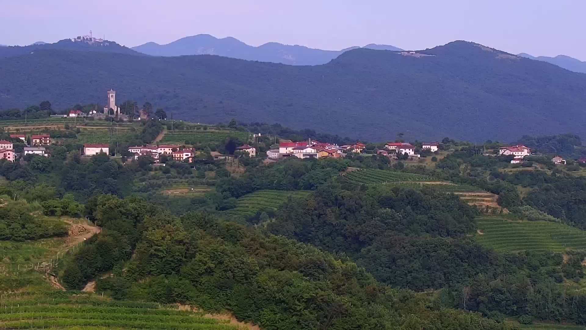 V Živo Šmartno spletna kamera Brda – Hotel San Martin