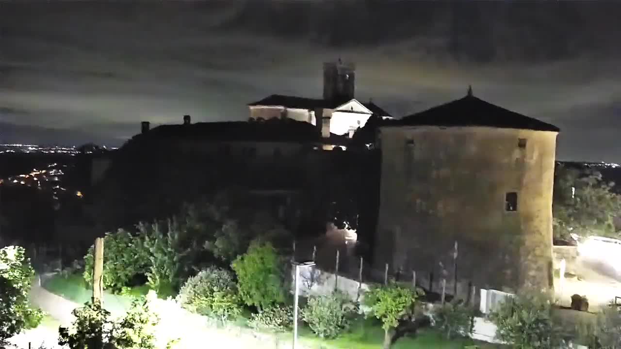 U Živo Šmartno web kamera Brda – Hotel San Martin