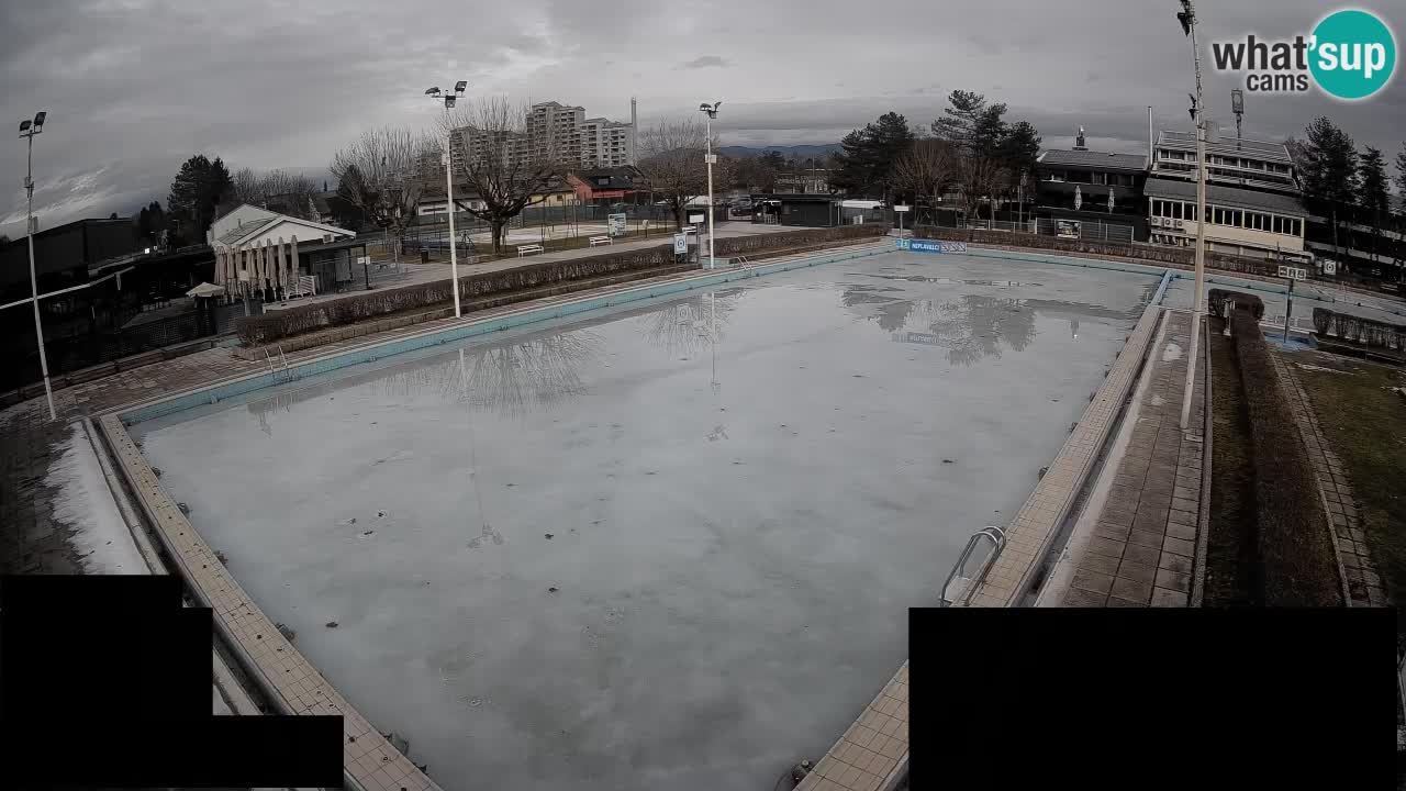 Web kamera Celje – Godišnji bazen za kupanje – glavni bazen