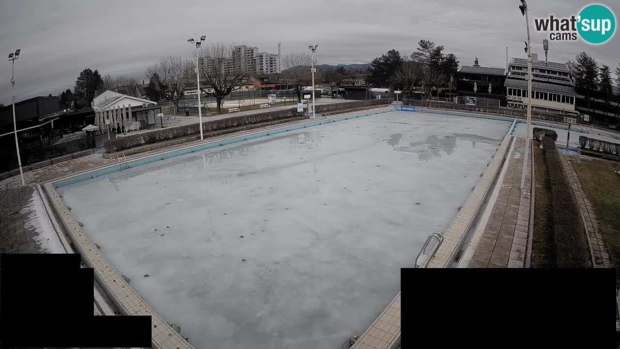 Web kamera Celje – Godišnji bazen za kupanje – glavni bazen