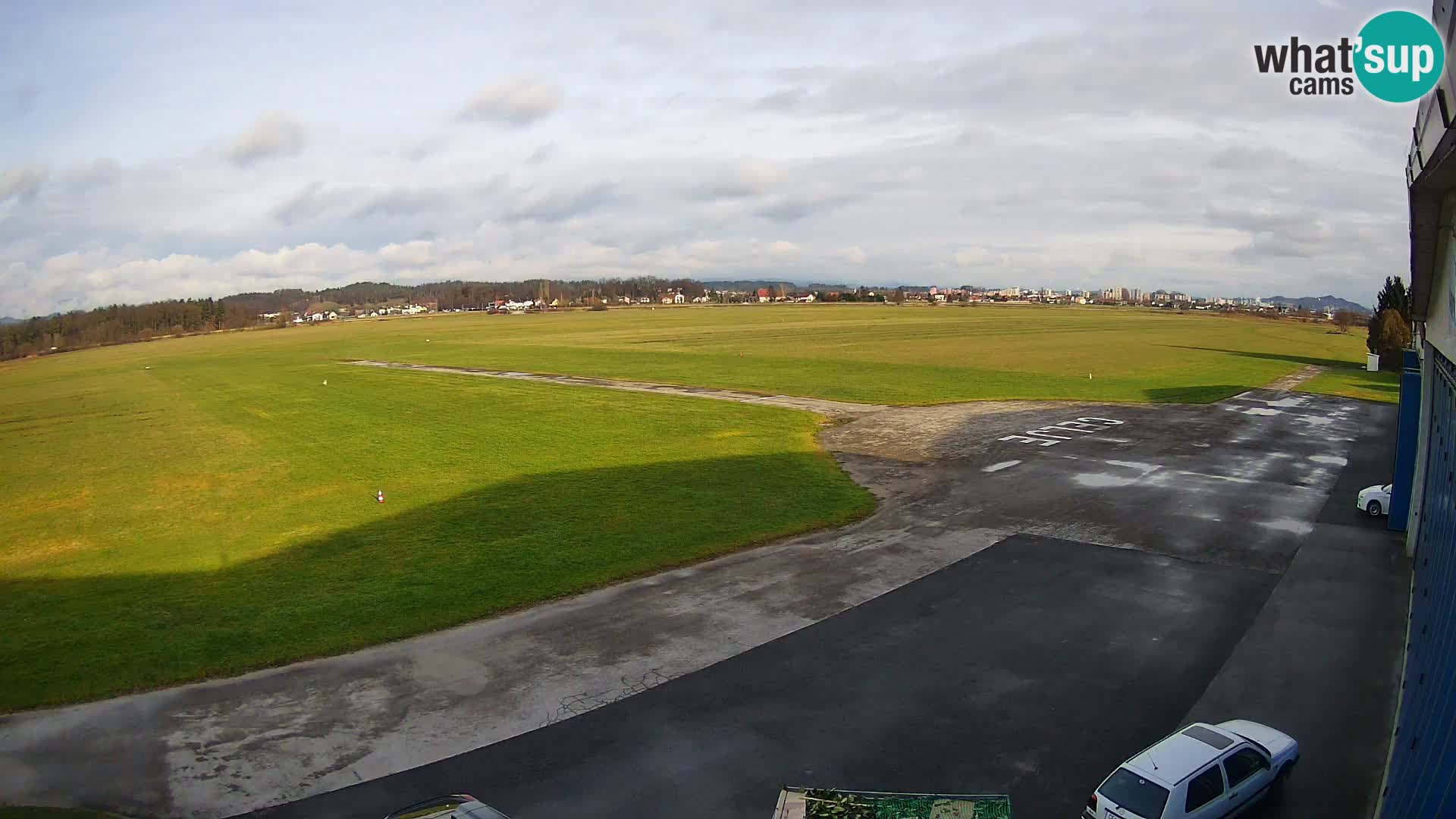 Web kamera Zračna luka Celje | LJCL | Slovenia