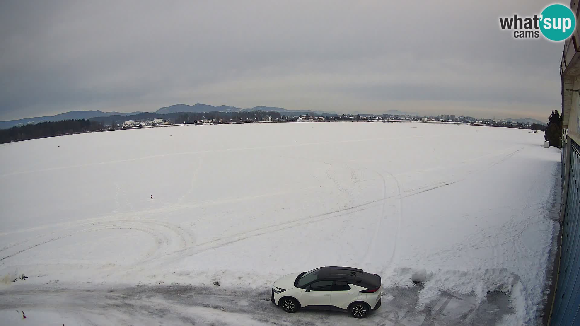 Web kamera Zračna luka Celje | LJCL | Slovenia