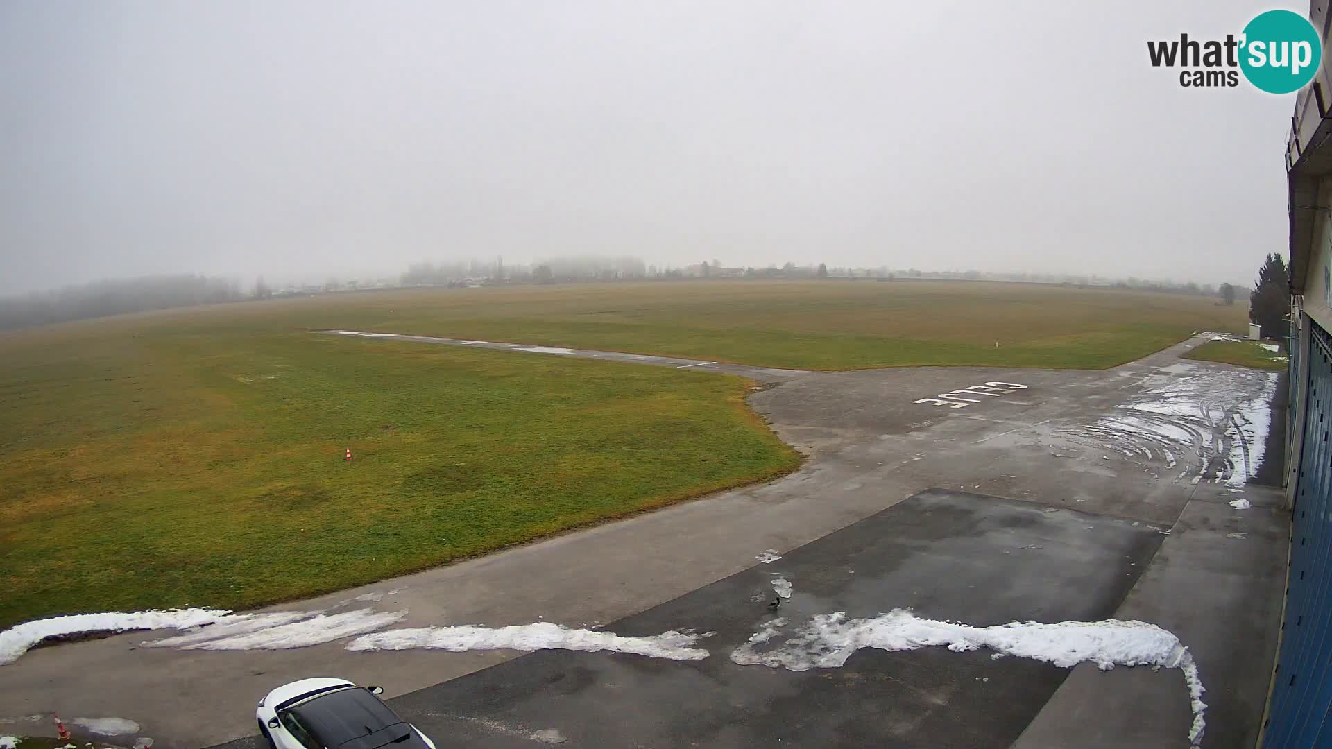 Web kamera Zračna luka Celje | LJCL | Slovenia