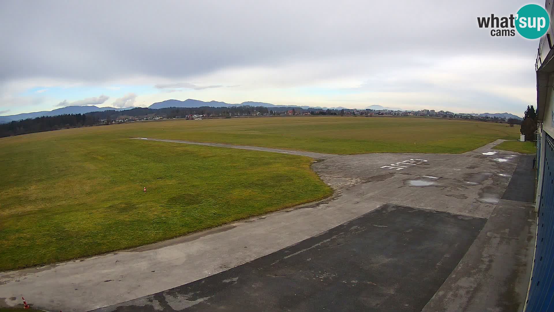 Web kamera Zračna luka Celje | LJCL | Slovenia