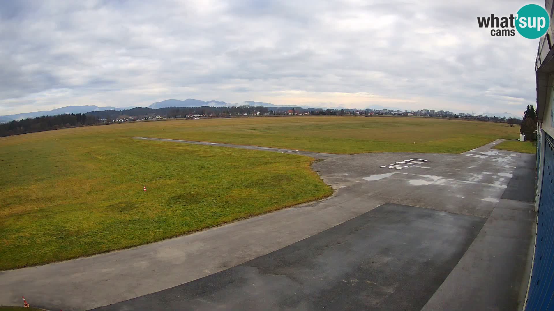 Web kamera Zračna luka Celje | LJCL | Slovenia