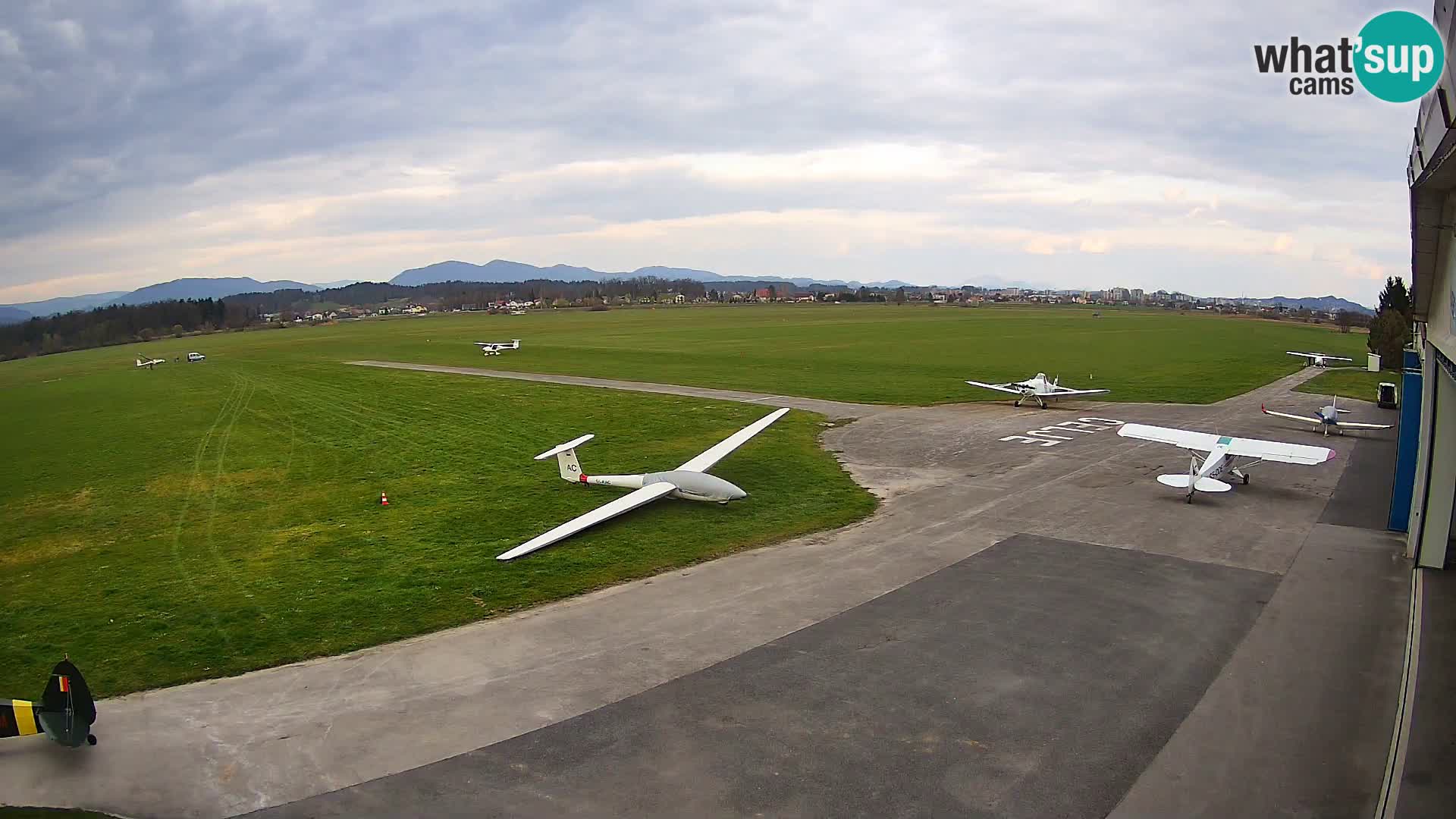 Web kamera Zračna luka Celje | LJCL | Slovenia
