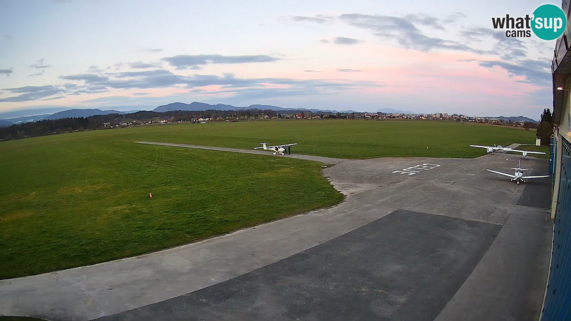 Web kamera Zračna luka Celje | LJCL | Slovenia