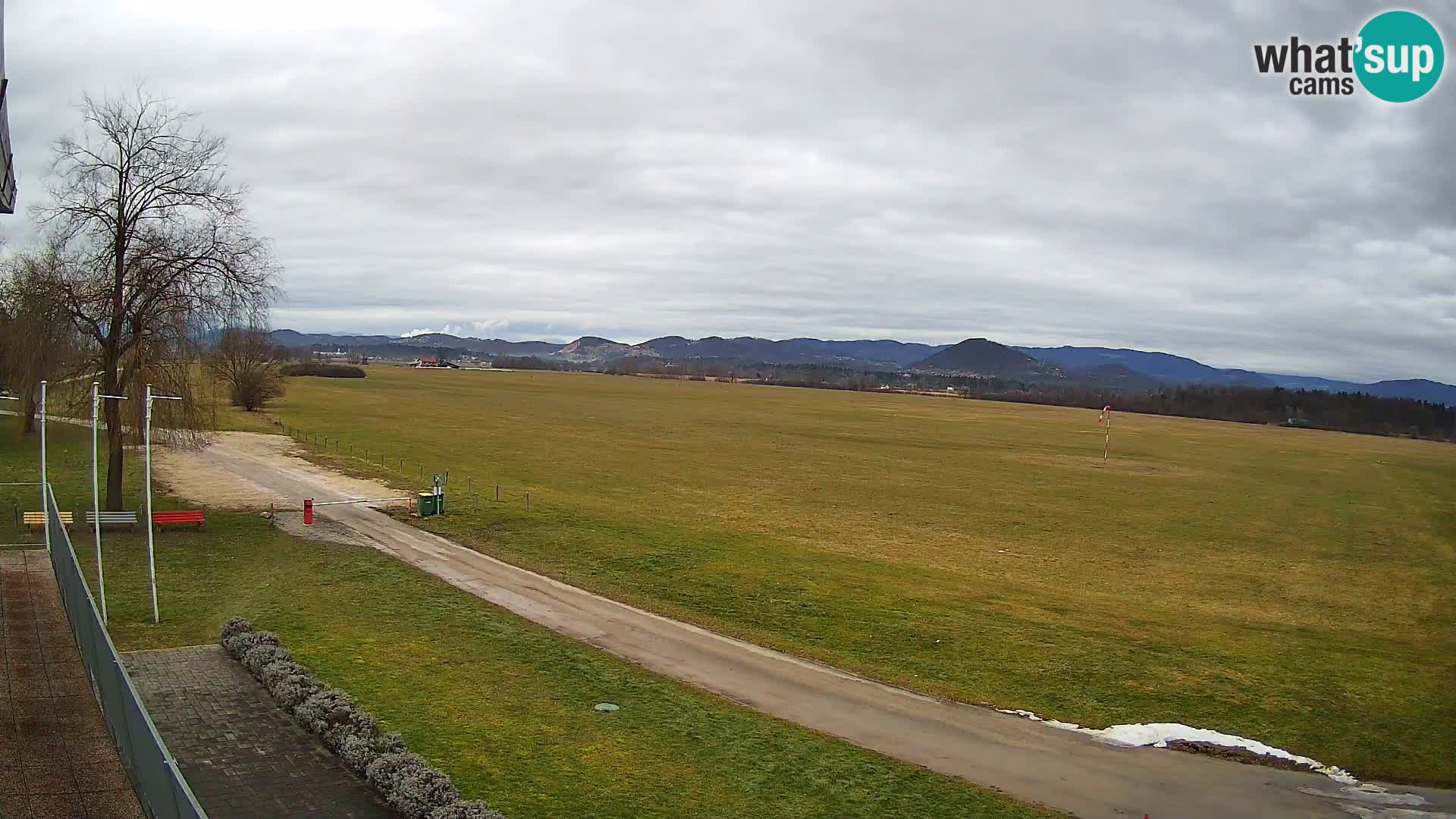 Spletna kamera Aeroklub Celje | LJCL