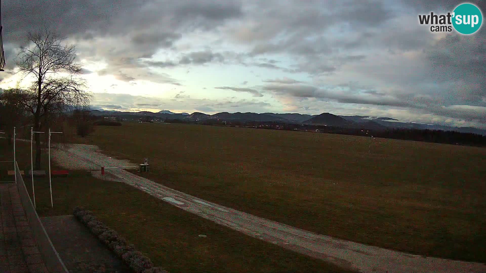 Spletna kamera Aeroklub Celje | LJCL