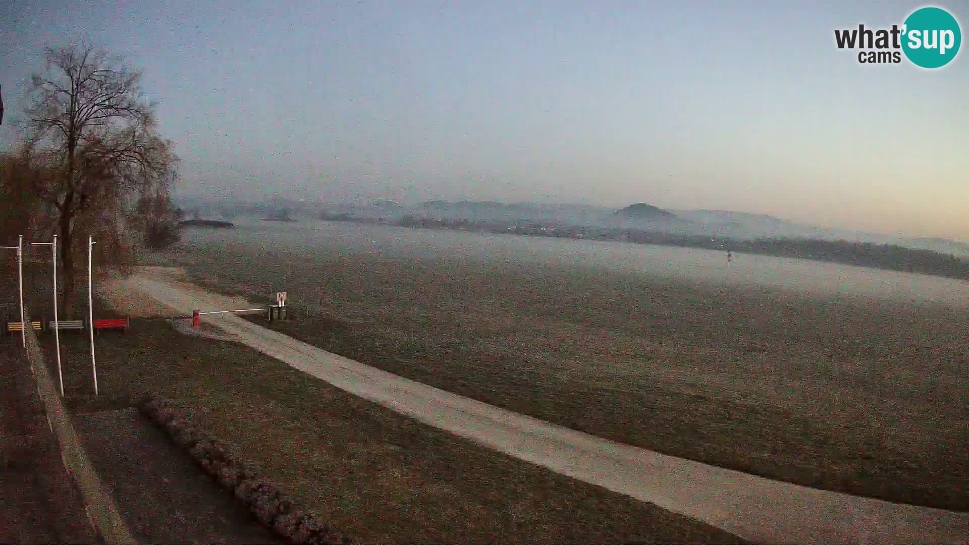 Spletna kamera Aeroklub Celje | LJCL