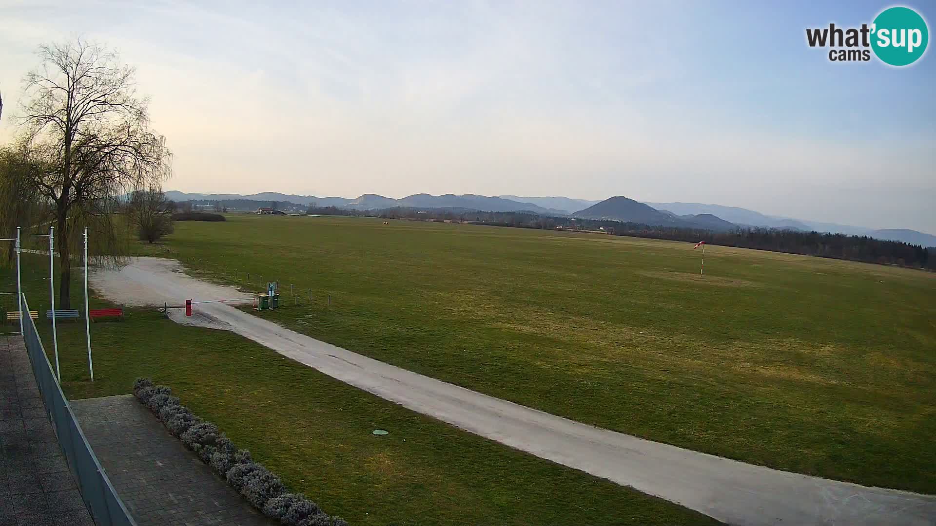 Spletna kamera Aeroklub Celje | LJCL