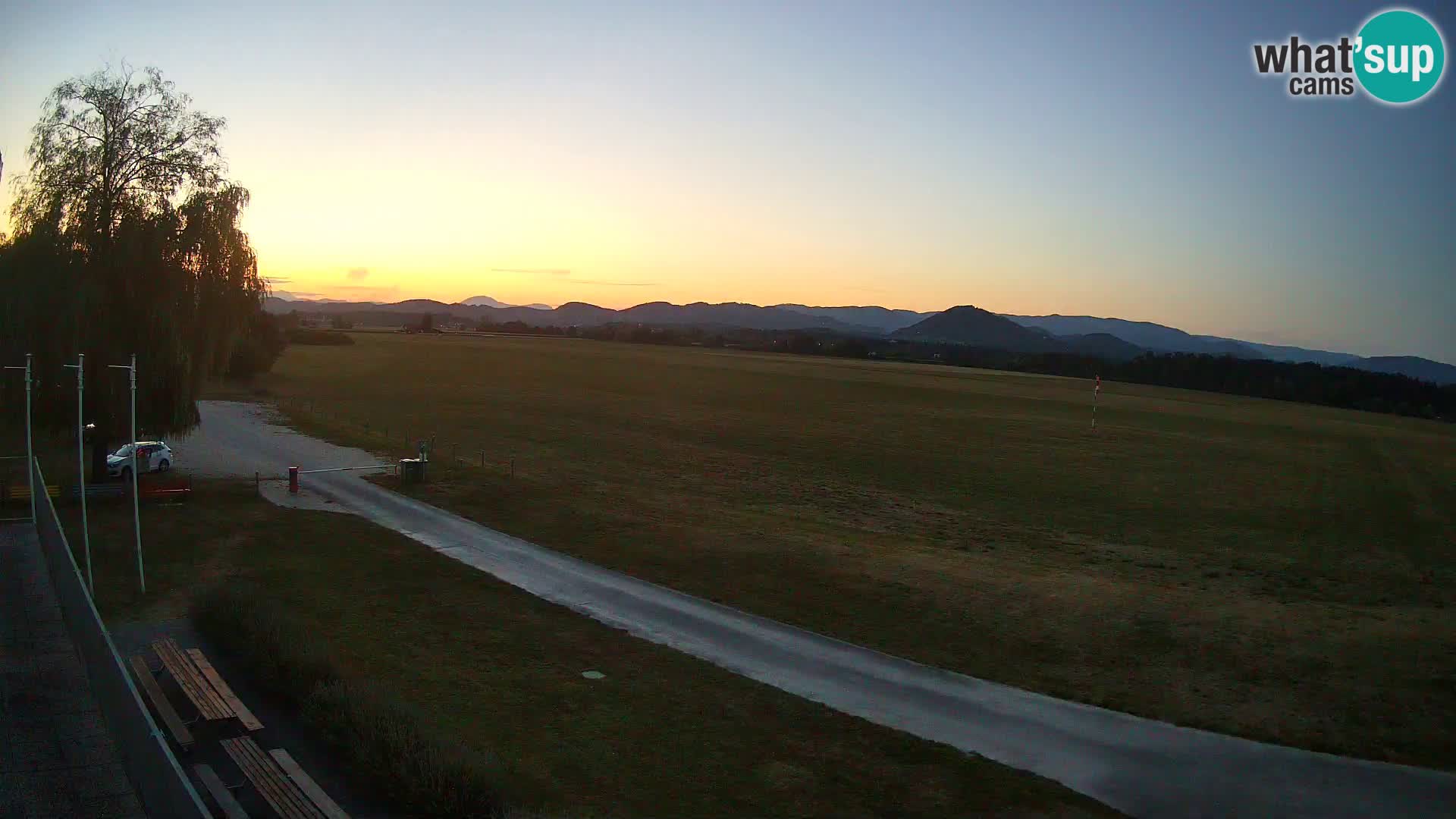 Spletna kamera Aeroklub Celje | LJCL