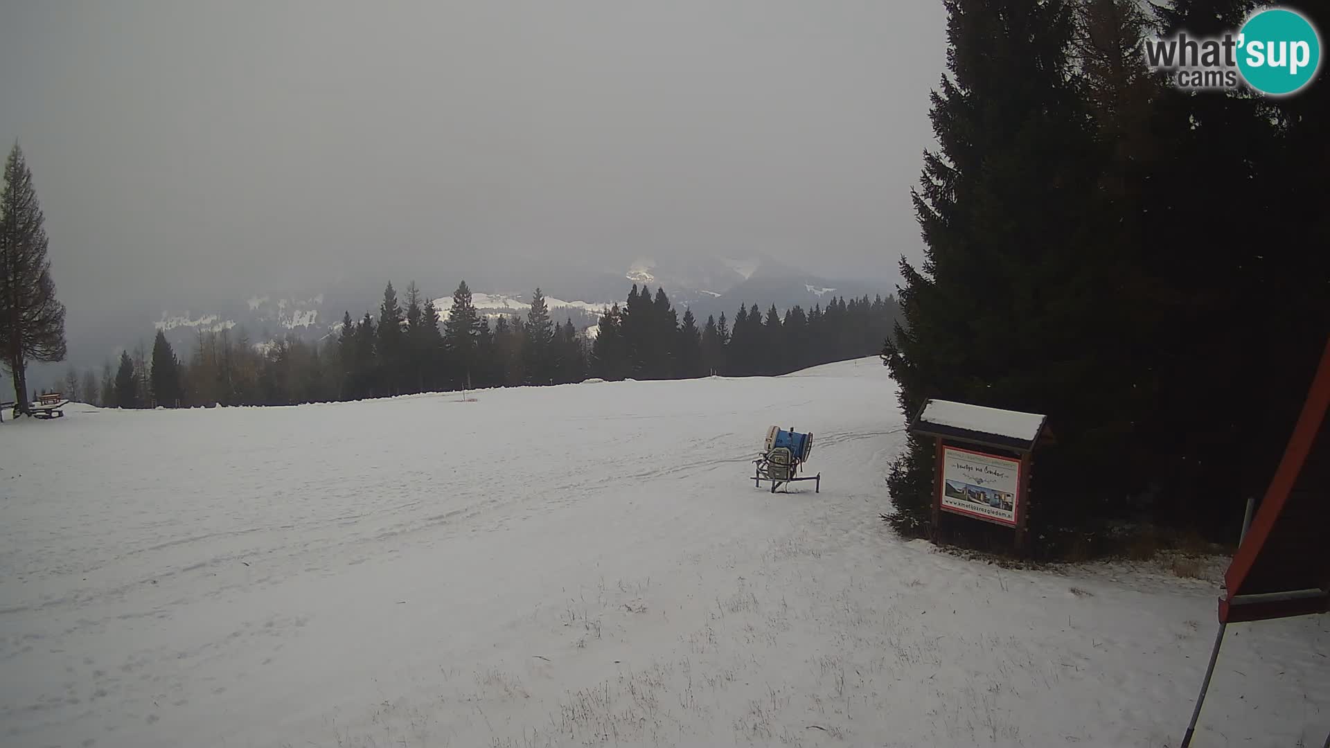 Smučarska šola Novinar – spletna kamera smučišče Cerkno