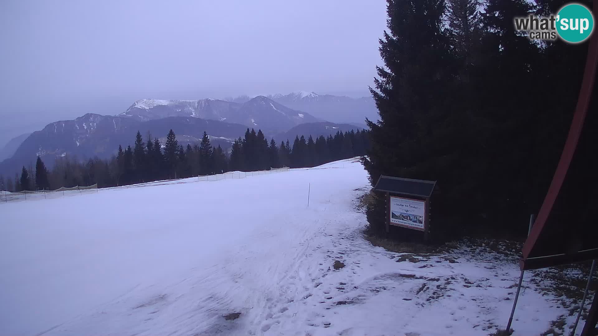 Smučarska šola Novinar – spletna kamera smučišče Cerkno