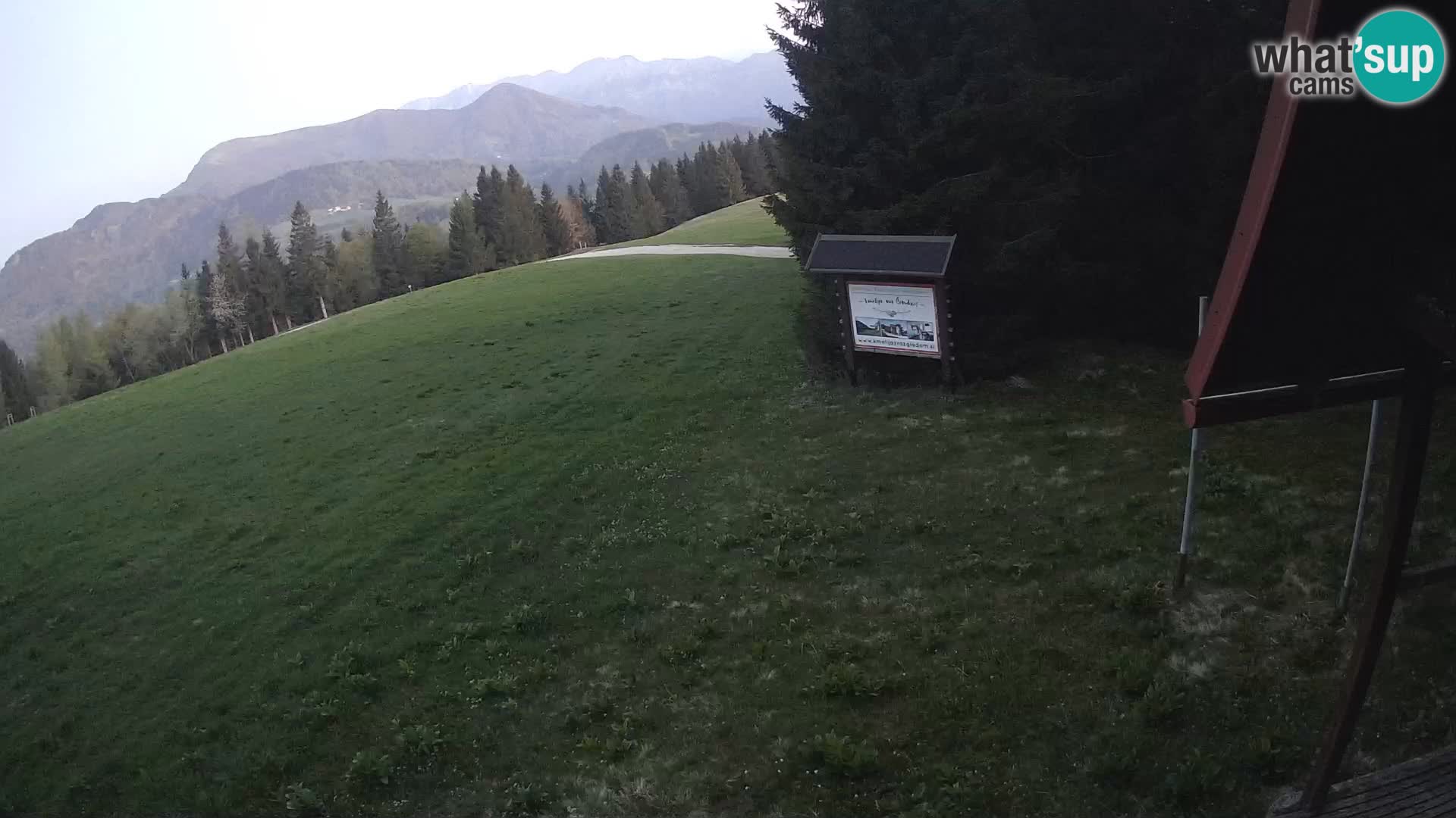 Smučarska šola Novinar – spletna kamera smučišče Cerkno