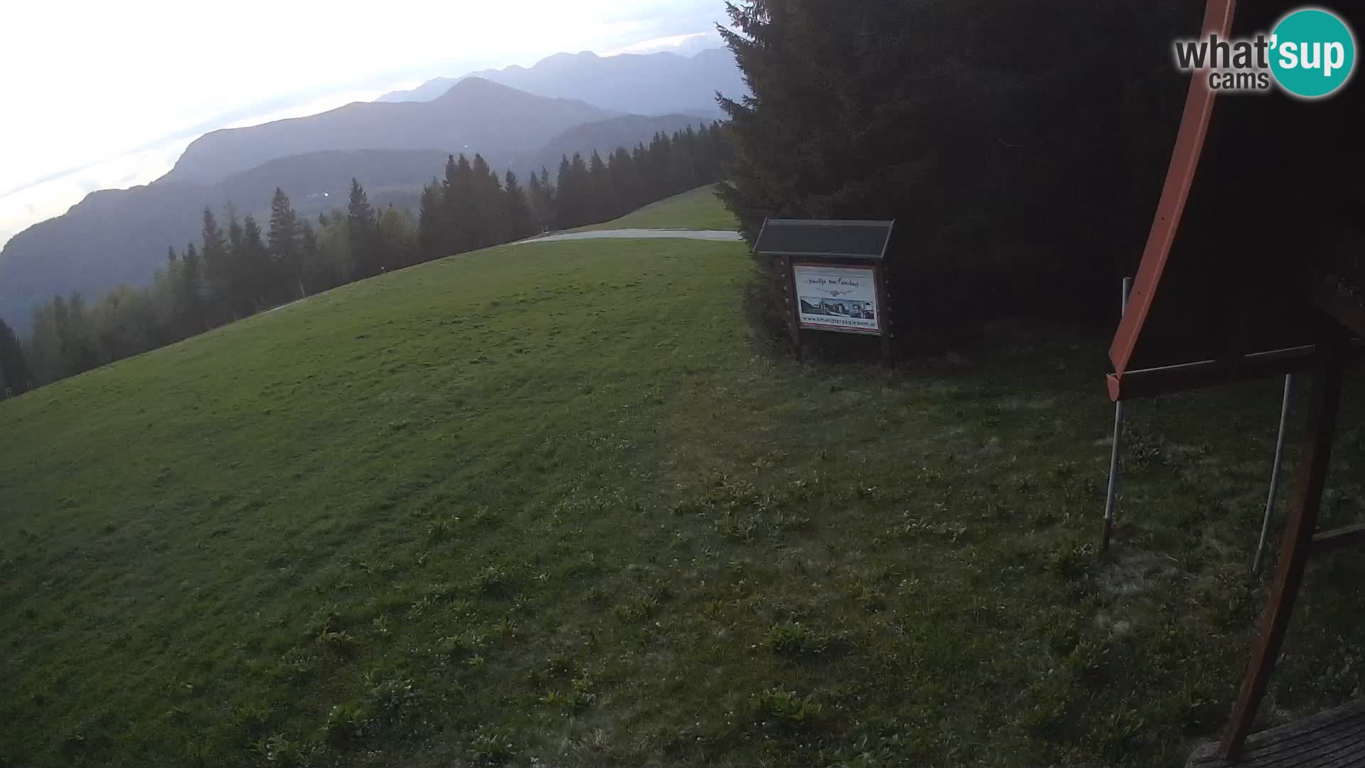 Smučarska šola Novinar – spletna kamera smučišče Cerkno